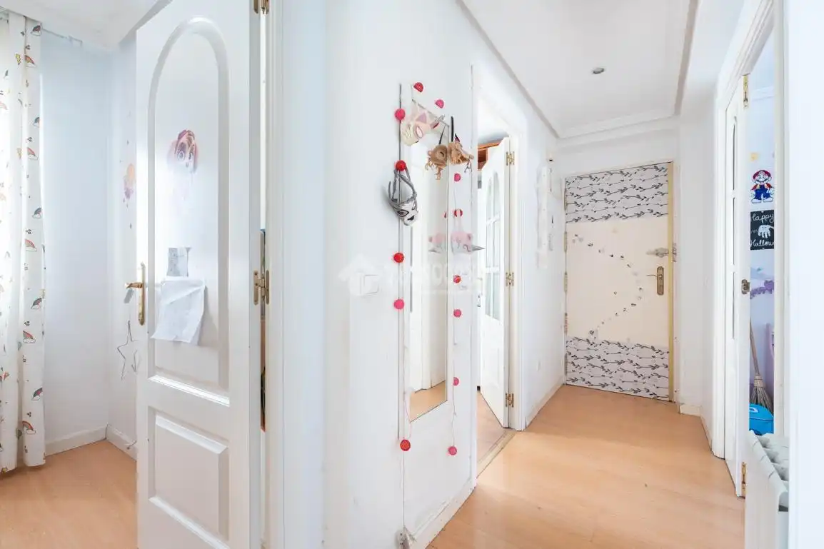 Flat for sale in Madrid  with Air Conditioner and Heating
