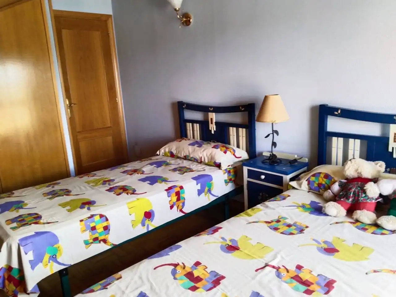 Dormitori de Casa o xalet en venda en Villariezo amb Calefacció, Jardí privat i Parquet