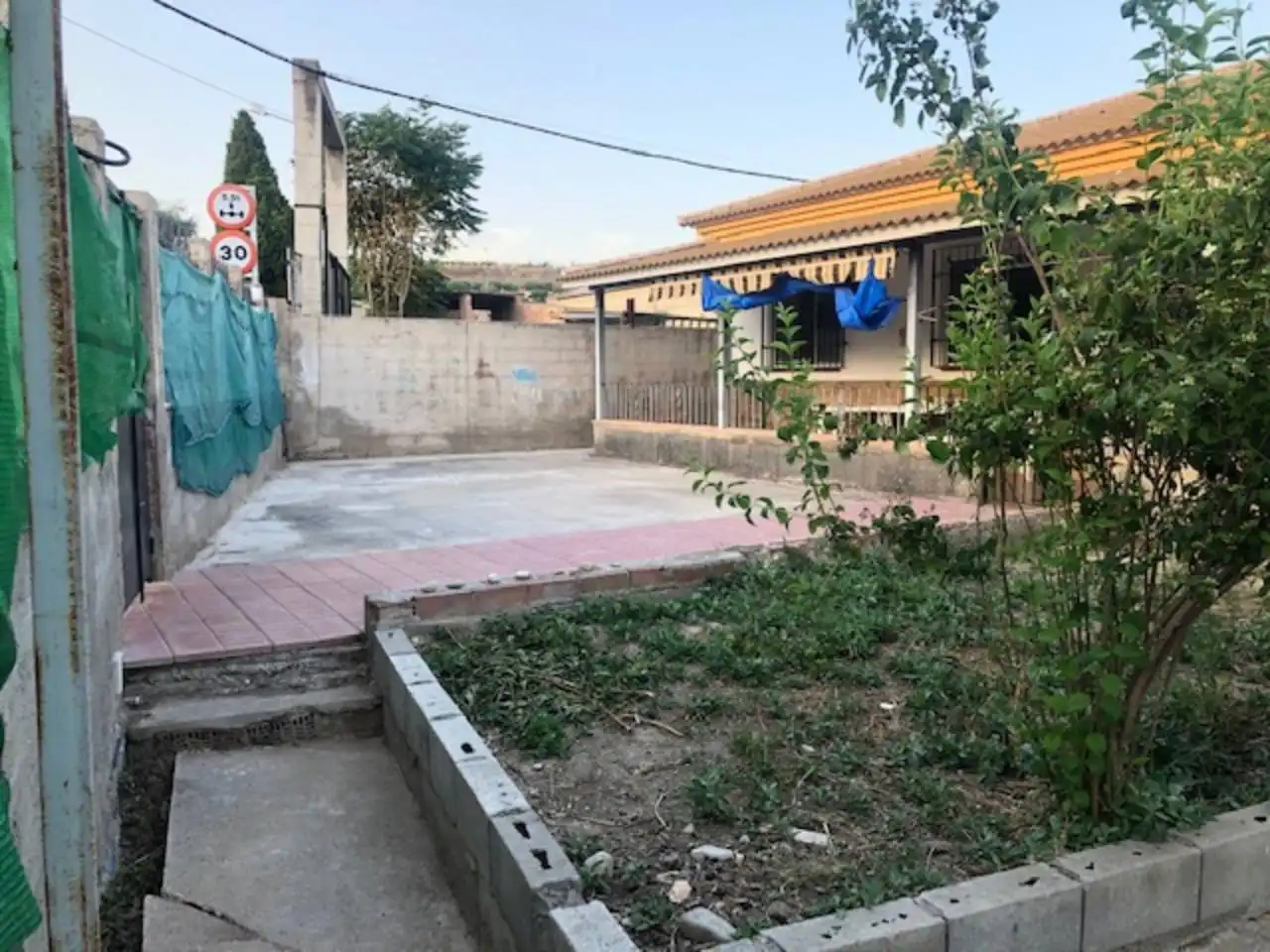 Exterior view of Houses for sale in Villanueva Mesía
