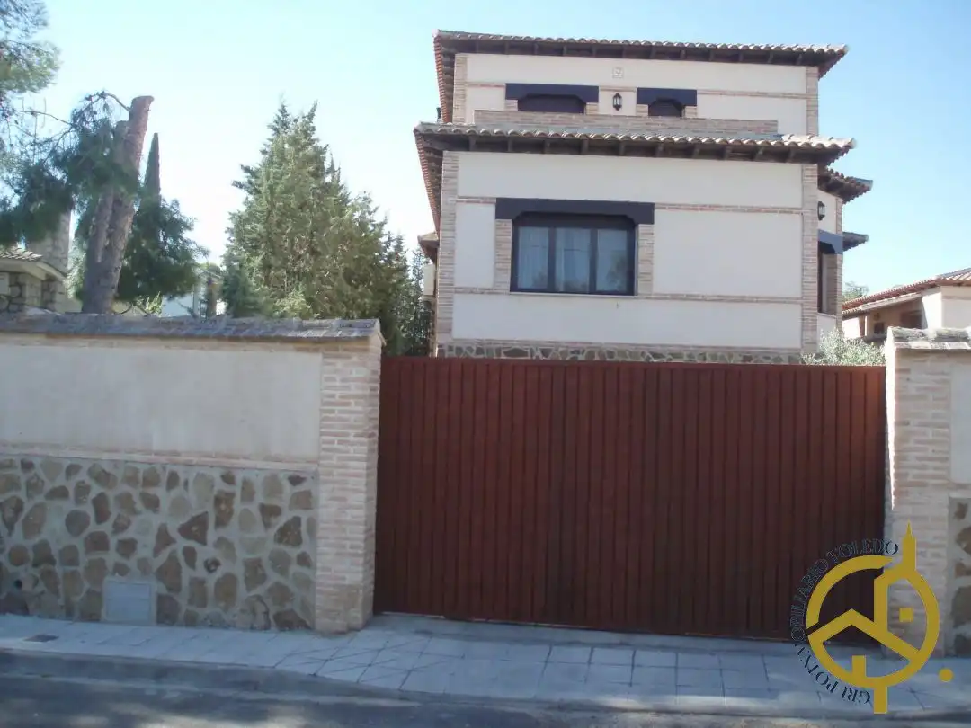 Exterior view of Houses for sale in Nambroca  with Air Conditioner, Heating and Private garden