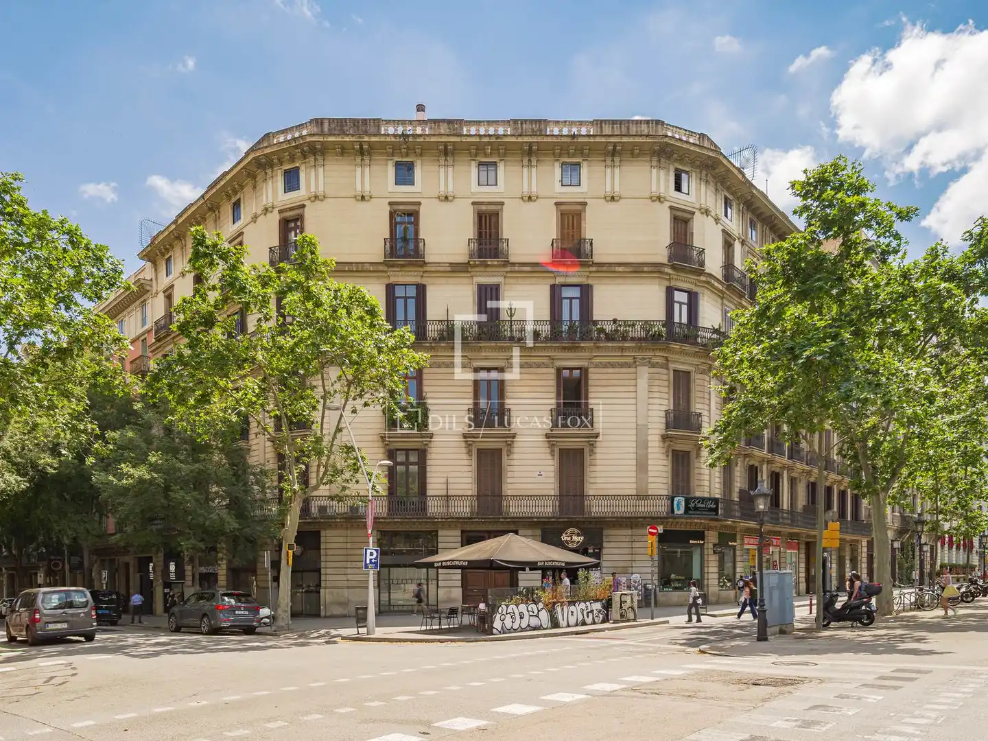 Vista exterior de Pis en venda en Barcelona amb Aire condicionat i Calefacció
