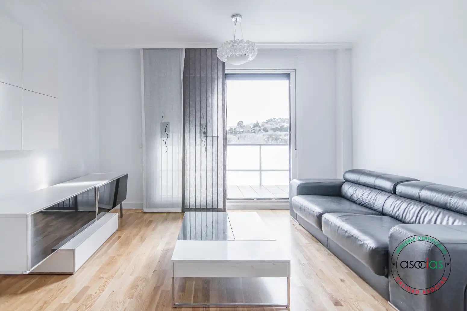 Living room of Flat for sale in Gijón   with Heating, Terrace and Storage room