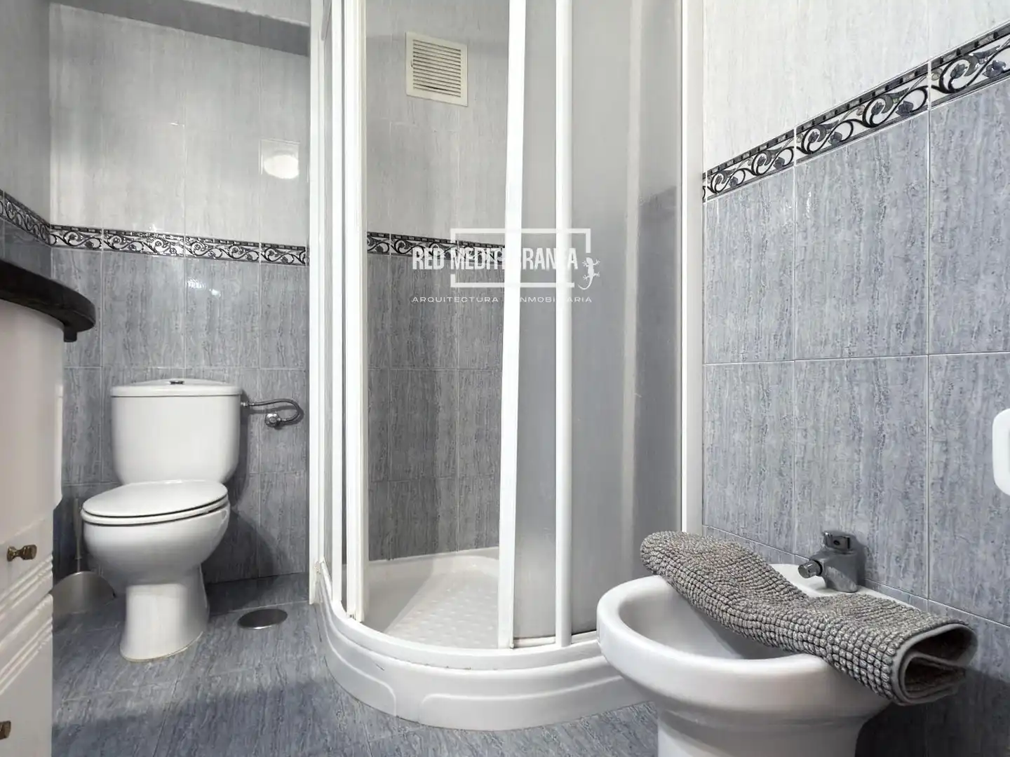 Badezimmer von Wohnungen zum Verkauf in Gandia mit Klimaanlage, Heizung und Terrasse