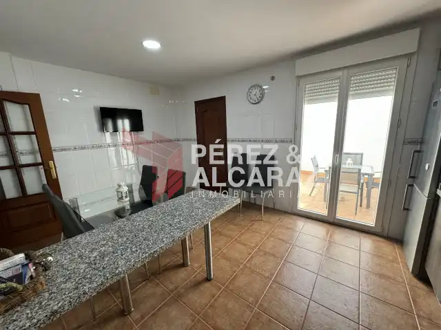 Cuina de Casa adosada en venda en Palma del Río amb Terrassa i Balcó