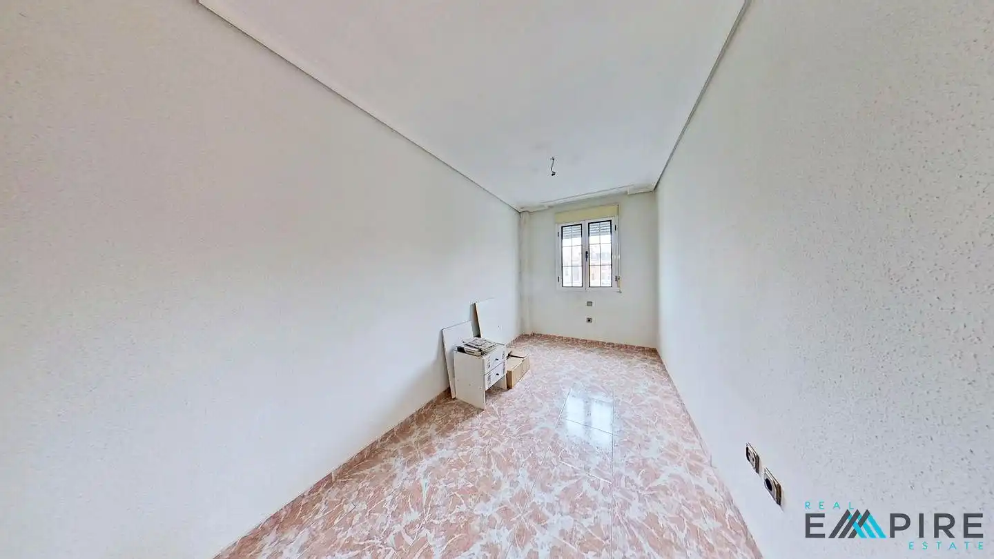 Habitación de Casa o chalet en venta en Parla con Calefacción, Terraza y Amueblado