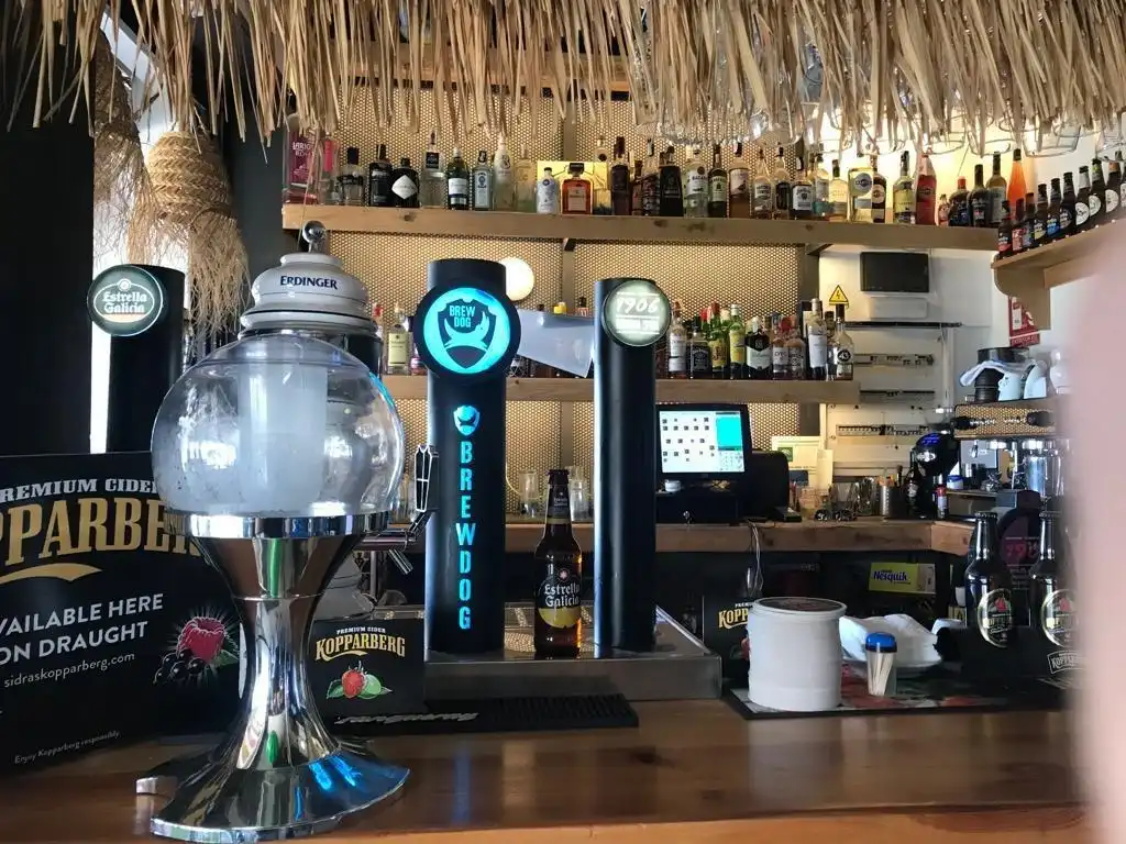 Commercial properties for transfer in Rincón de la Victoria  with Air Conditioner, Terrace and Furnished