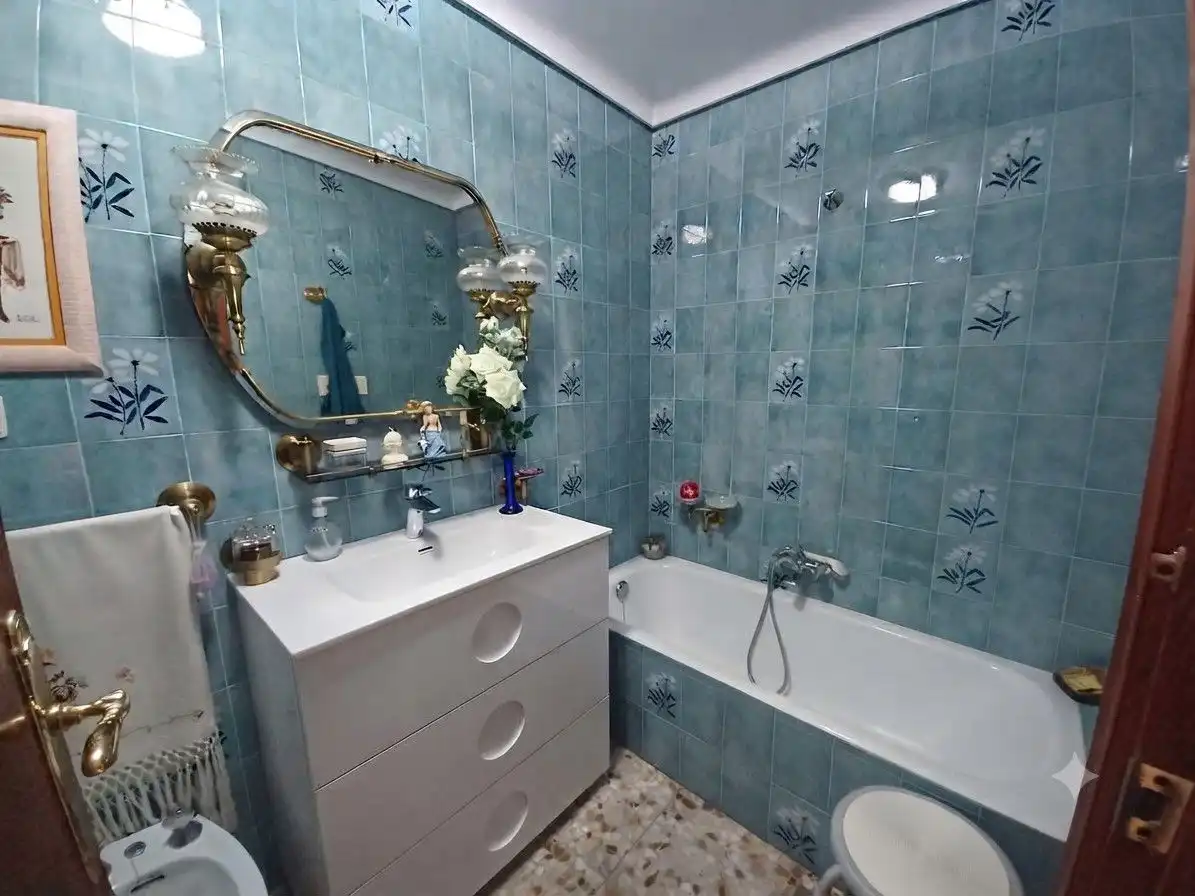 Baño de Piso en venta en La Roda con Aire acondicionado, Calefacción y Trastero