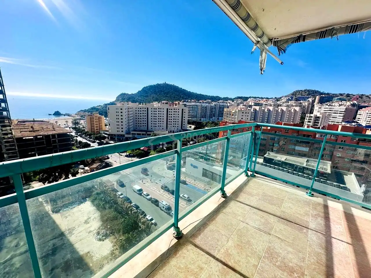 Vista exterior de Apartamento en venta en Benidorm con Terraza y Alarma