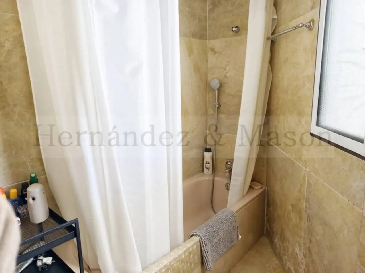 Bathroom of Houses for sale in Benalmádena  with Air Conditioner, Terrace and Swimming Pool