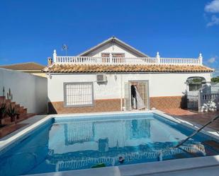 Vista exterior de Casa o xalet en venda en  Córdoba Capital amb Calefacció, Terrassa i Piscina