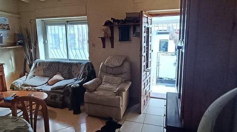 CHALET CON 3 DORMITORIOS, EN ZONA URBANA DE BENIDORM , COLONIA MADRID.. MUCHAS POSIBILIDADES DE AMPLIACION