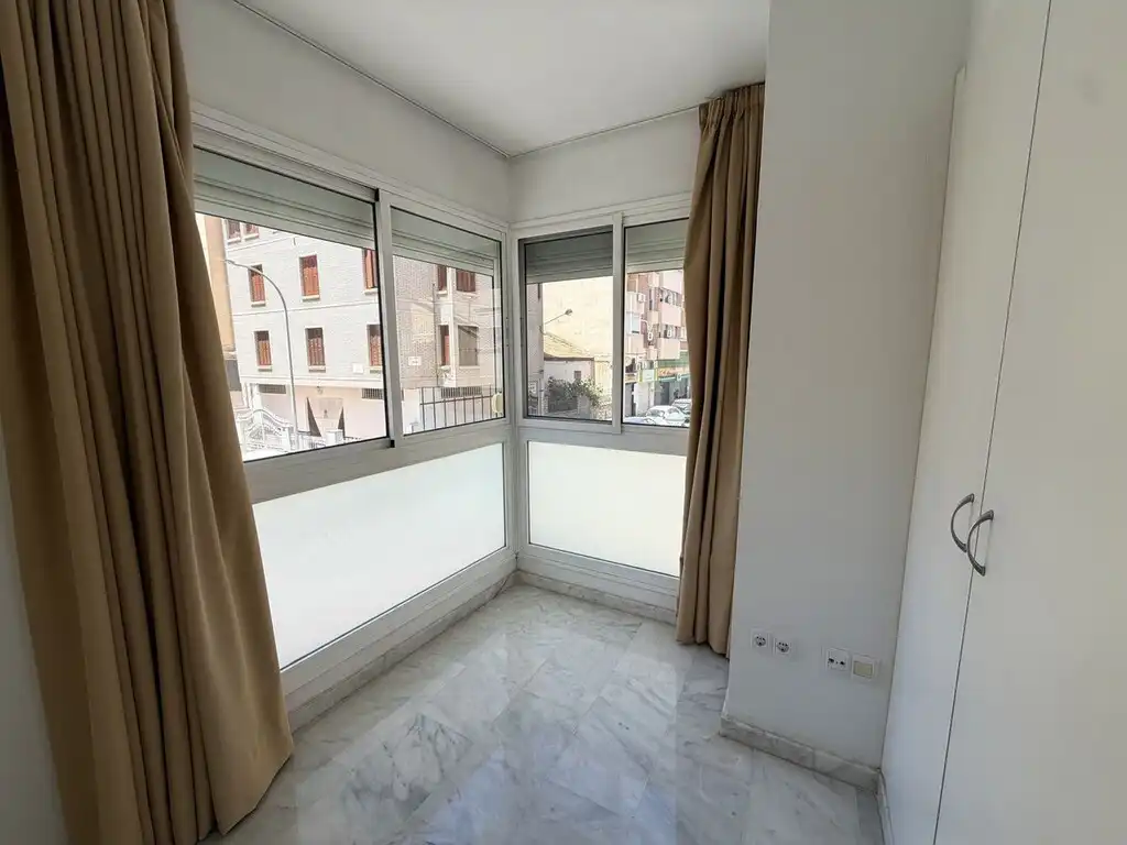 Dormitori de Apartament en venda en Málaga amb Terrassa