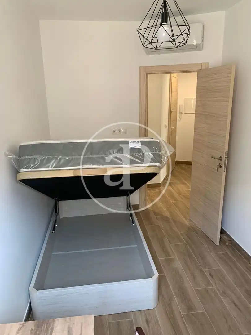 Baño de Piso de alquiler en Valencia con Aire acondicionado, Calefacción y Amueblado