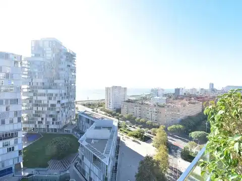 Vista exterior de Pis en venda en Barcelona amb Aire condicionat, Calefacció i Terrassa