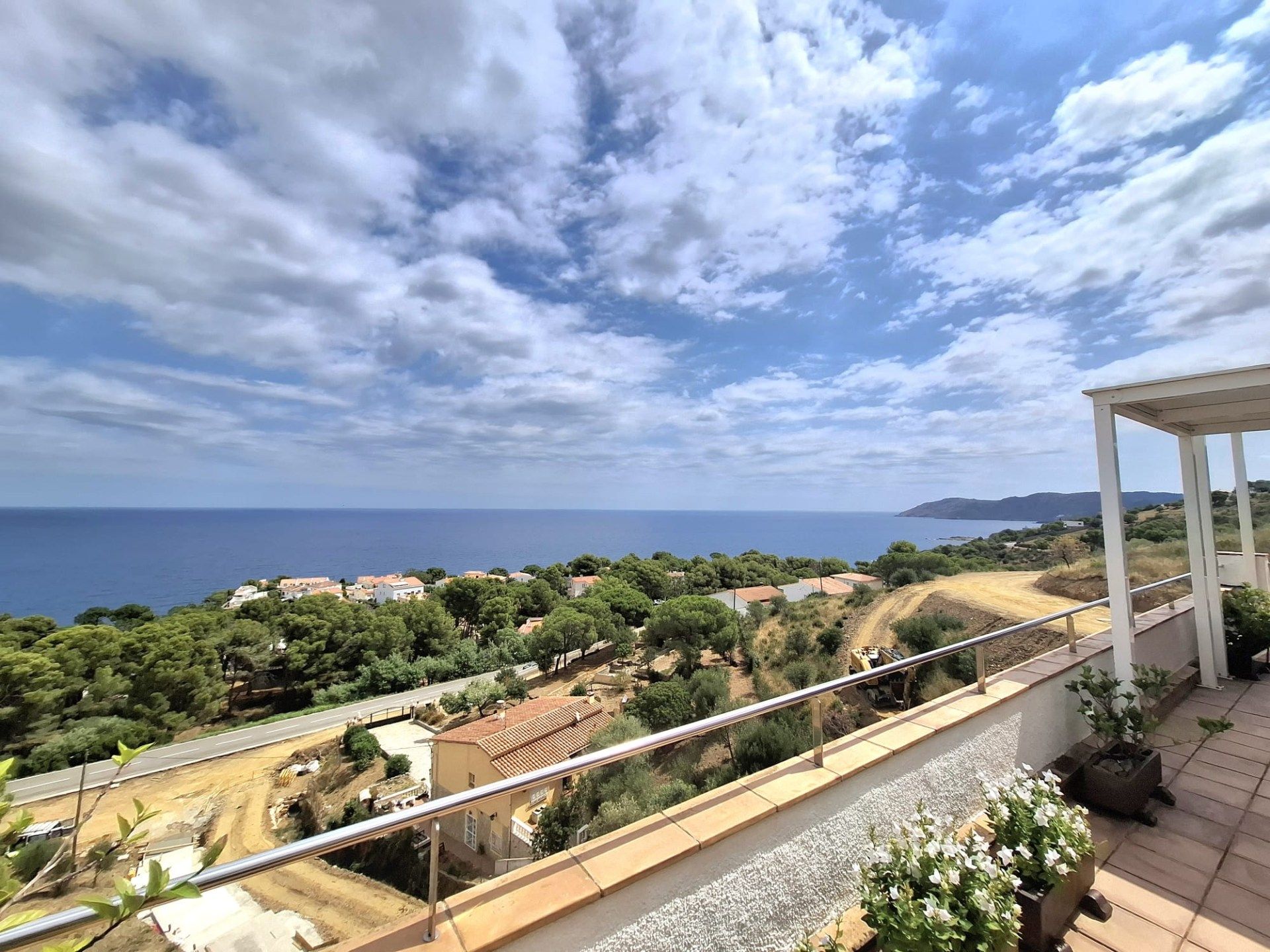 Vista exterior de Ático en venta en Llançà con Calefacción, Terraza y Trastero