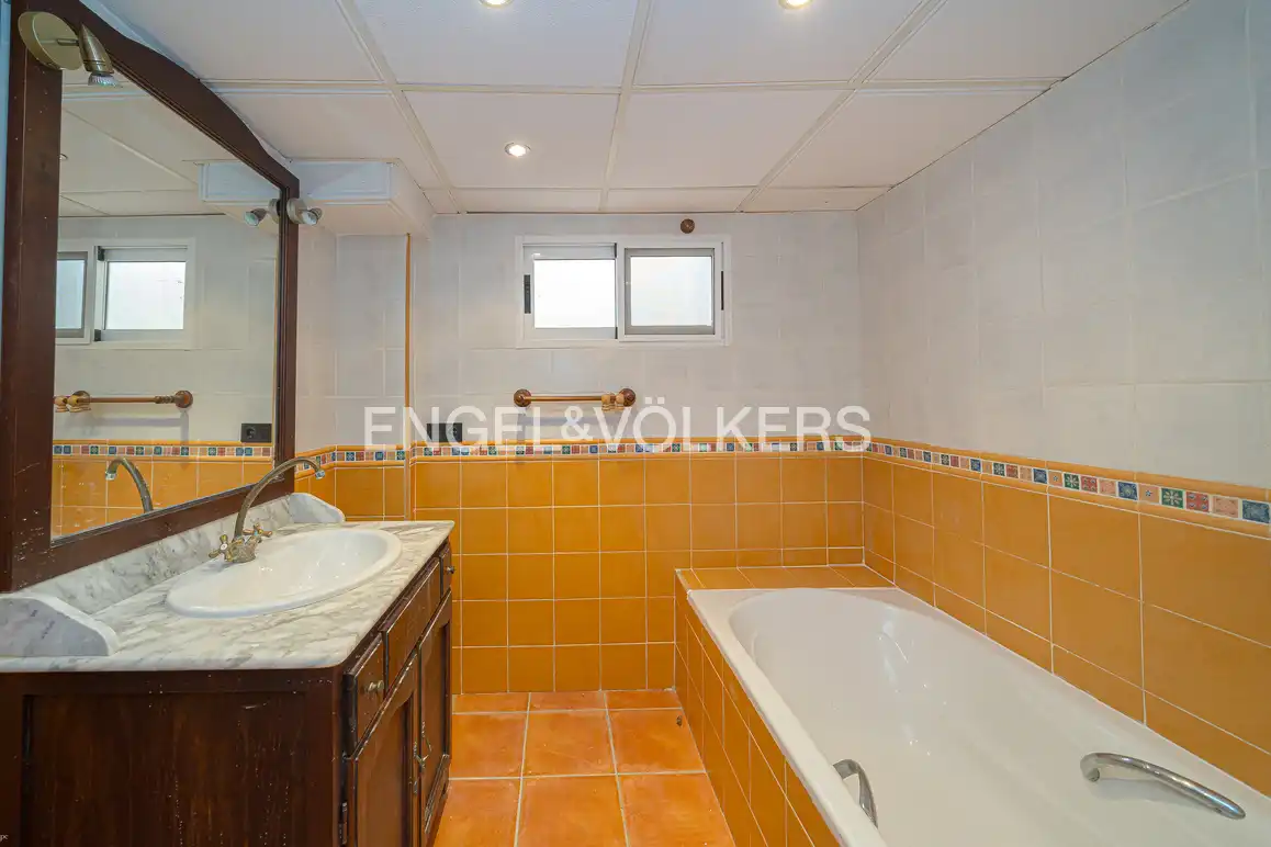 Baño de Casa o chalet en venta en La Nucia con Aire acondicionado, Jardín privado y Piscina