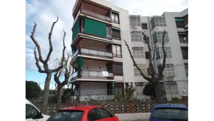 Außenansicht von Wohnung zum Verkauf in Vilanova i la Geltrú mit Balkon
