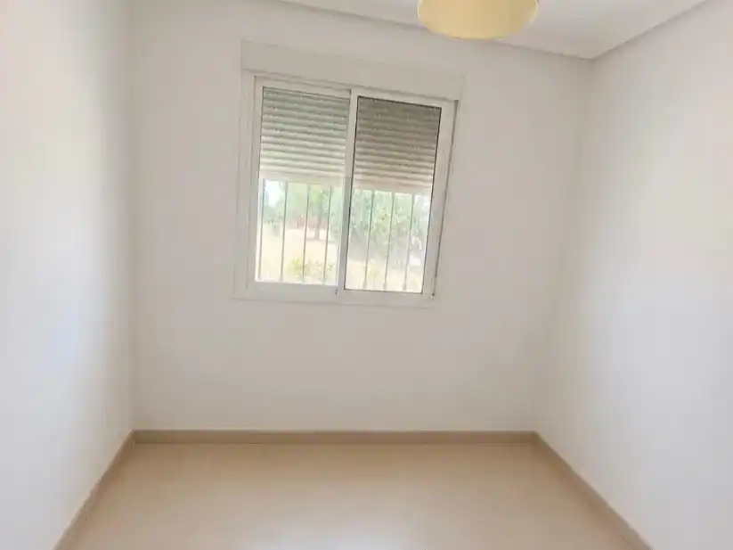 Habitación de Piso en venta en Carretera de Sevilla - Los Montitos
