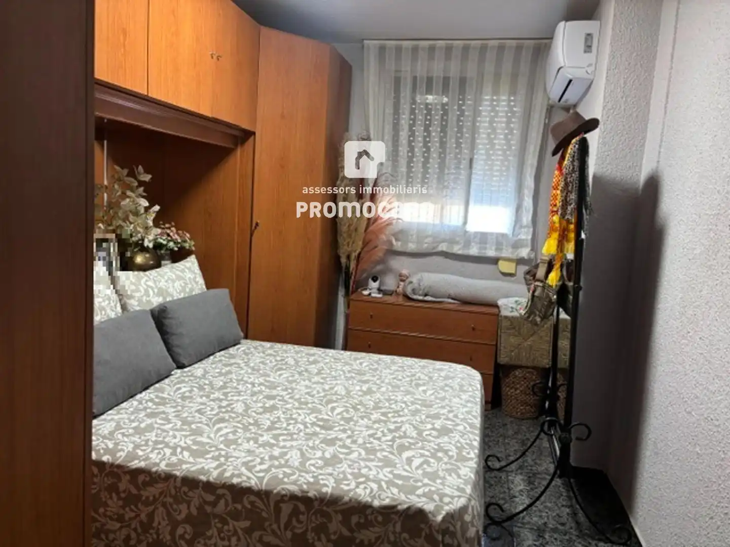 Habitación de Piso en venta en Badia del Vallès con Aire acondicionado, Terraza y Balcón