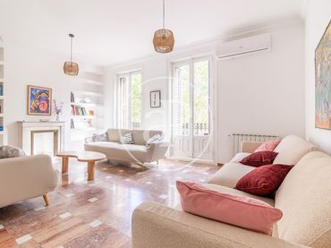 Wohnung mit Balkon zur Miete in P.º del Prado