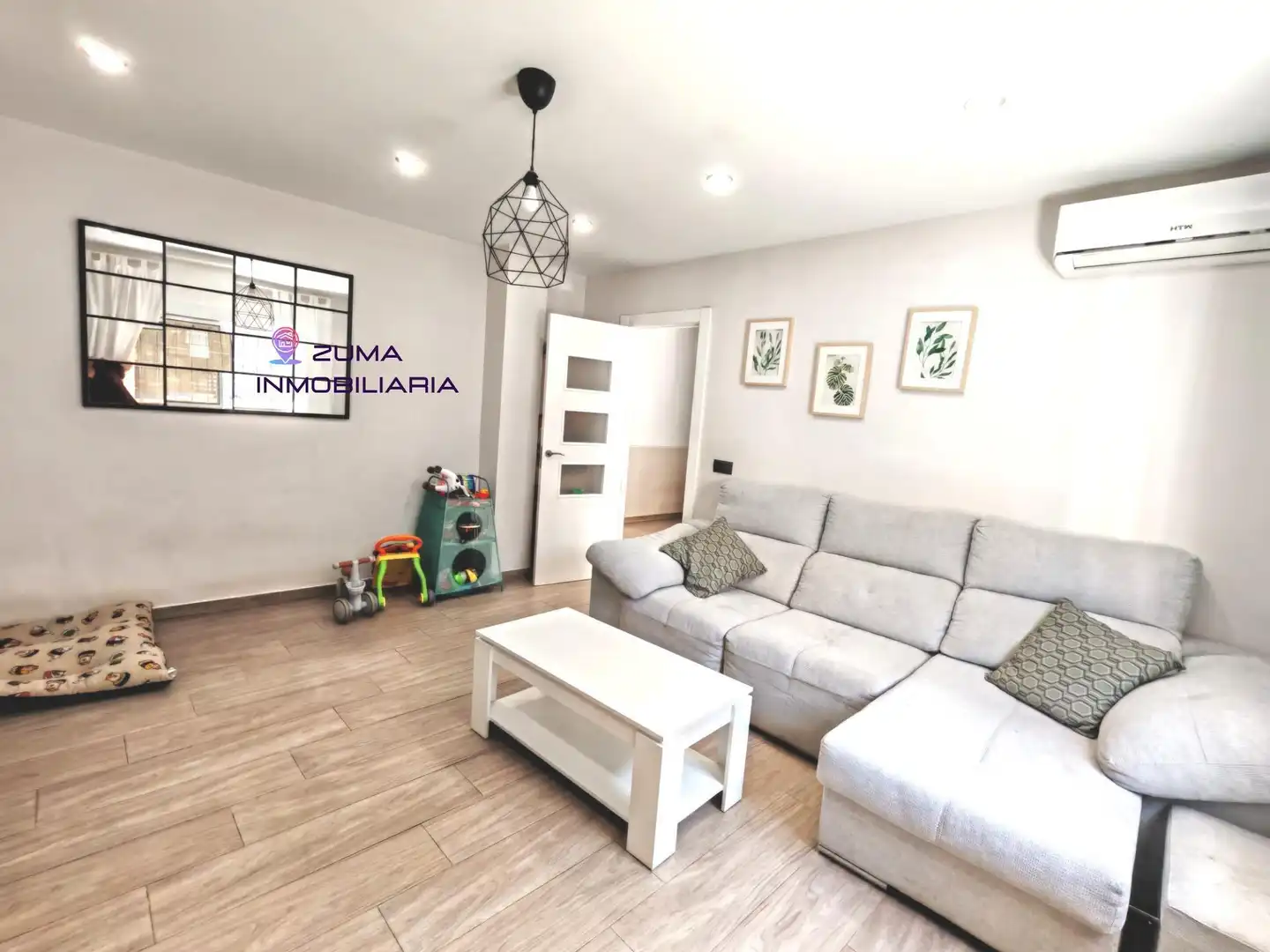 Living room of Detached homes for sale in Málaga  with Air Conditioner and Heating