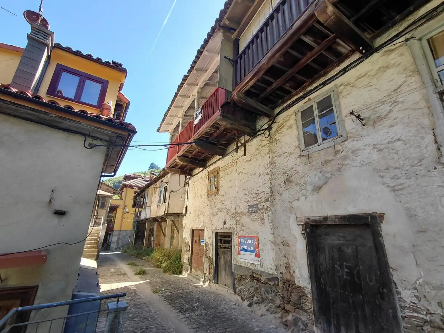 Vista exterior de Casa o xalet en venda en Cangas del Narcea