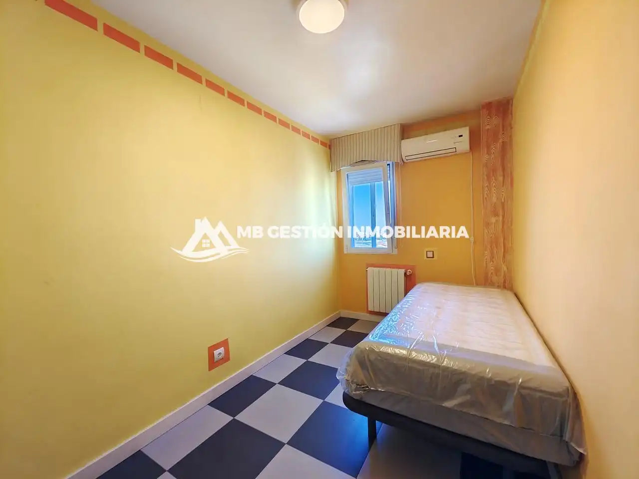 Habitación de Piso en venta en Fuenlabrada con Aire acondicionado, Calefacción y Terraza