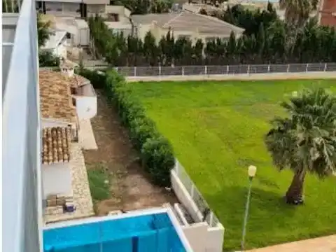 Àtic de lloguer en Dénia amb Aire condicionat, Jardí privat i Parquet
