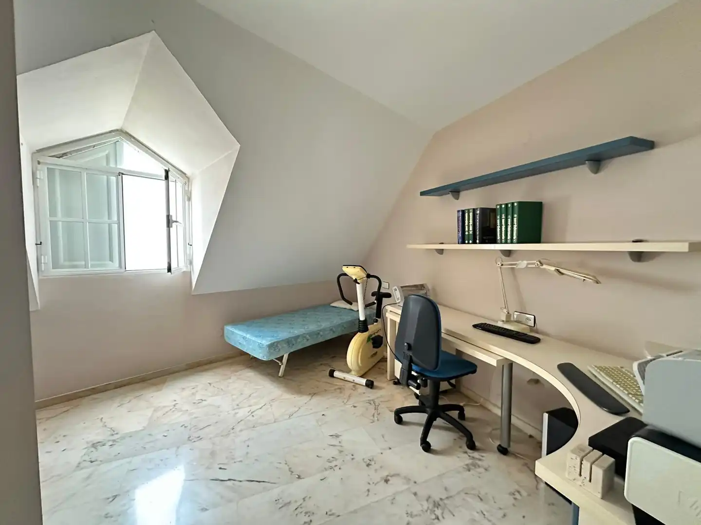 Habitación de Ático en venta en Vélez-Málaga con Terraza