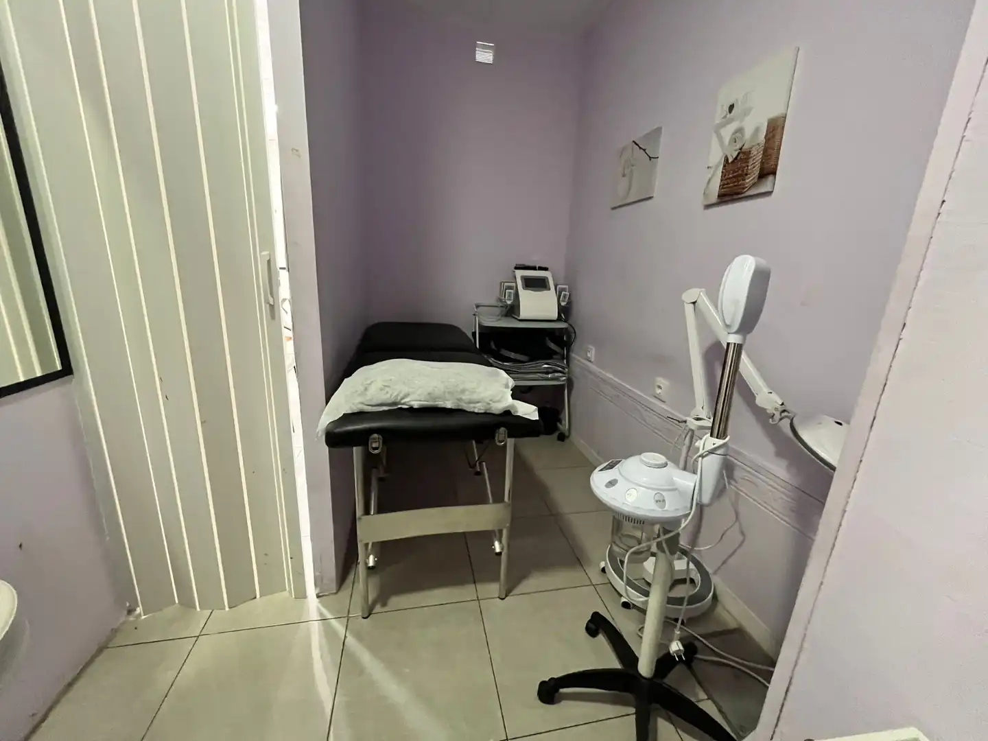 Business premises for transfer in Sant Andreu, imagen 4