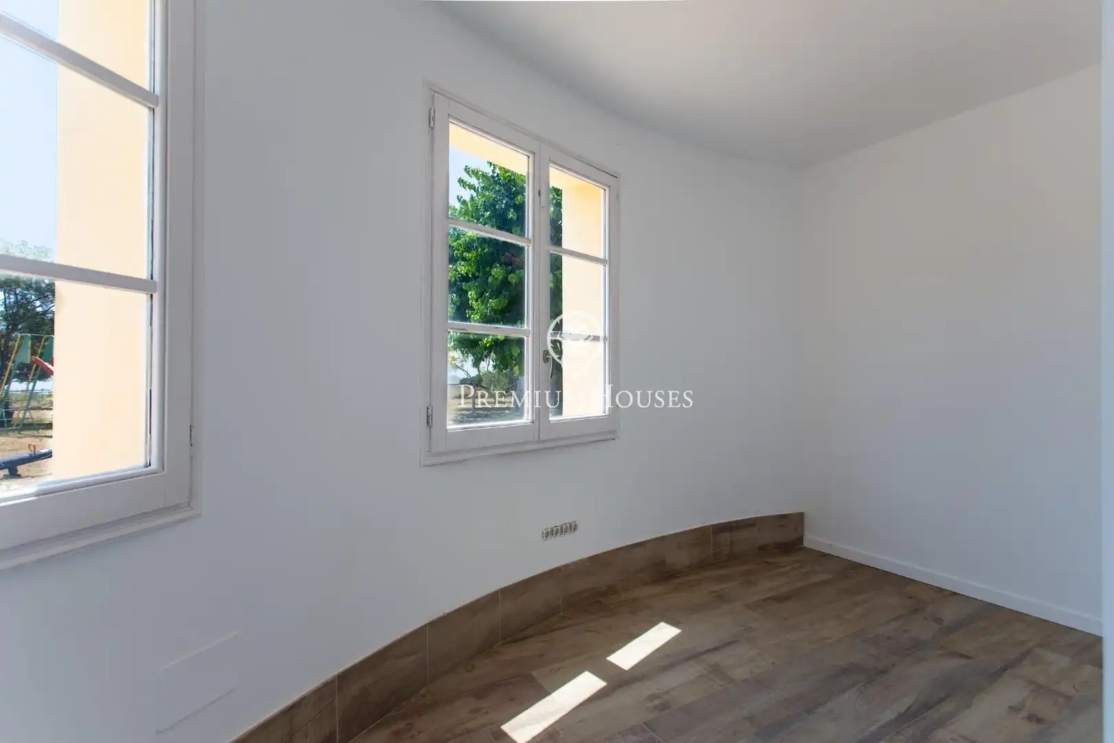 Bedroom of Houses for sale in Mataró