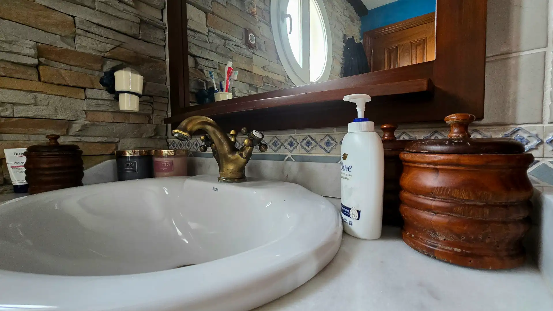 Baño de Casa adosada en venta en Alcalá de Henares con Aire acondicionado, Calefacción y Jardín privado