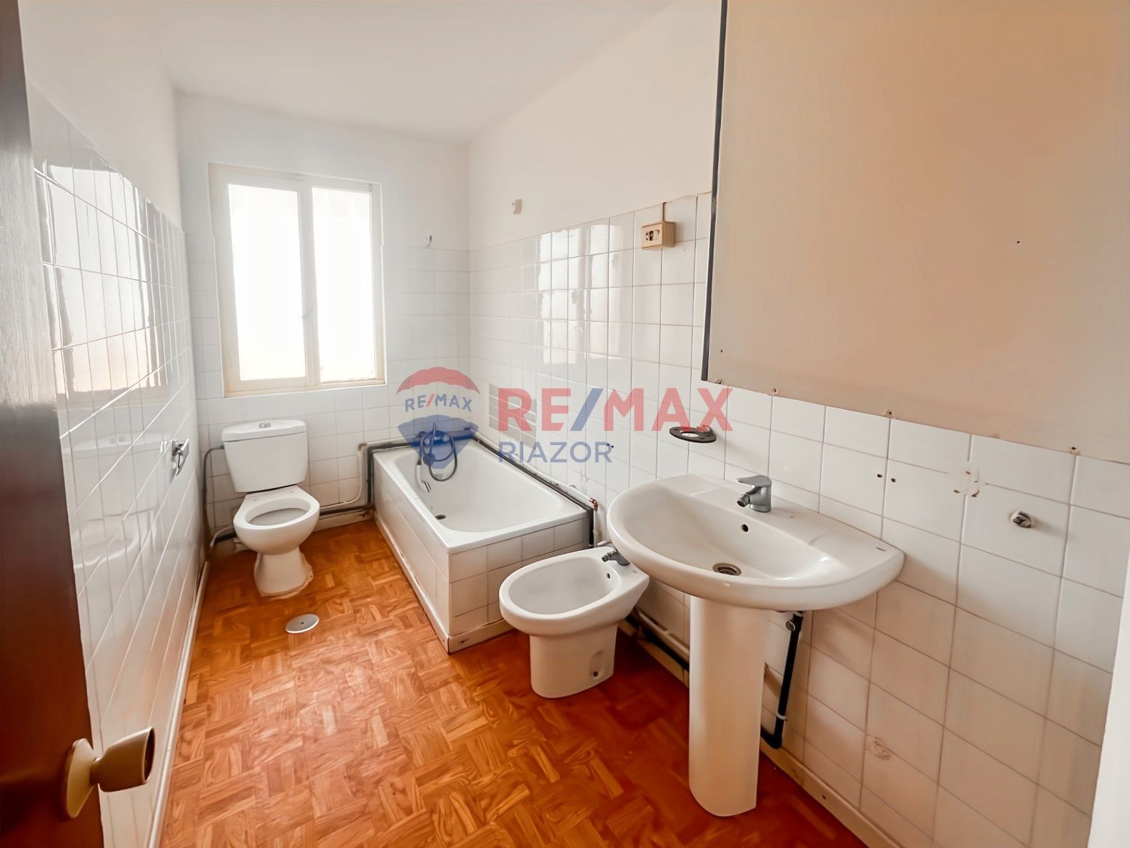 Bathroom of Flat for sale in Burela  with Balcony