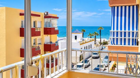 Foto 3 de Piso en venta en Calle Ramón y Cajal, Playa de la Regla, Chipiona