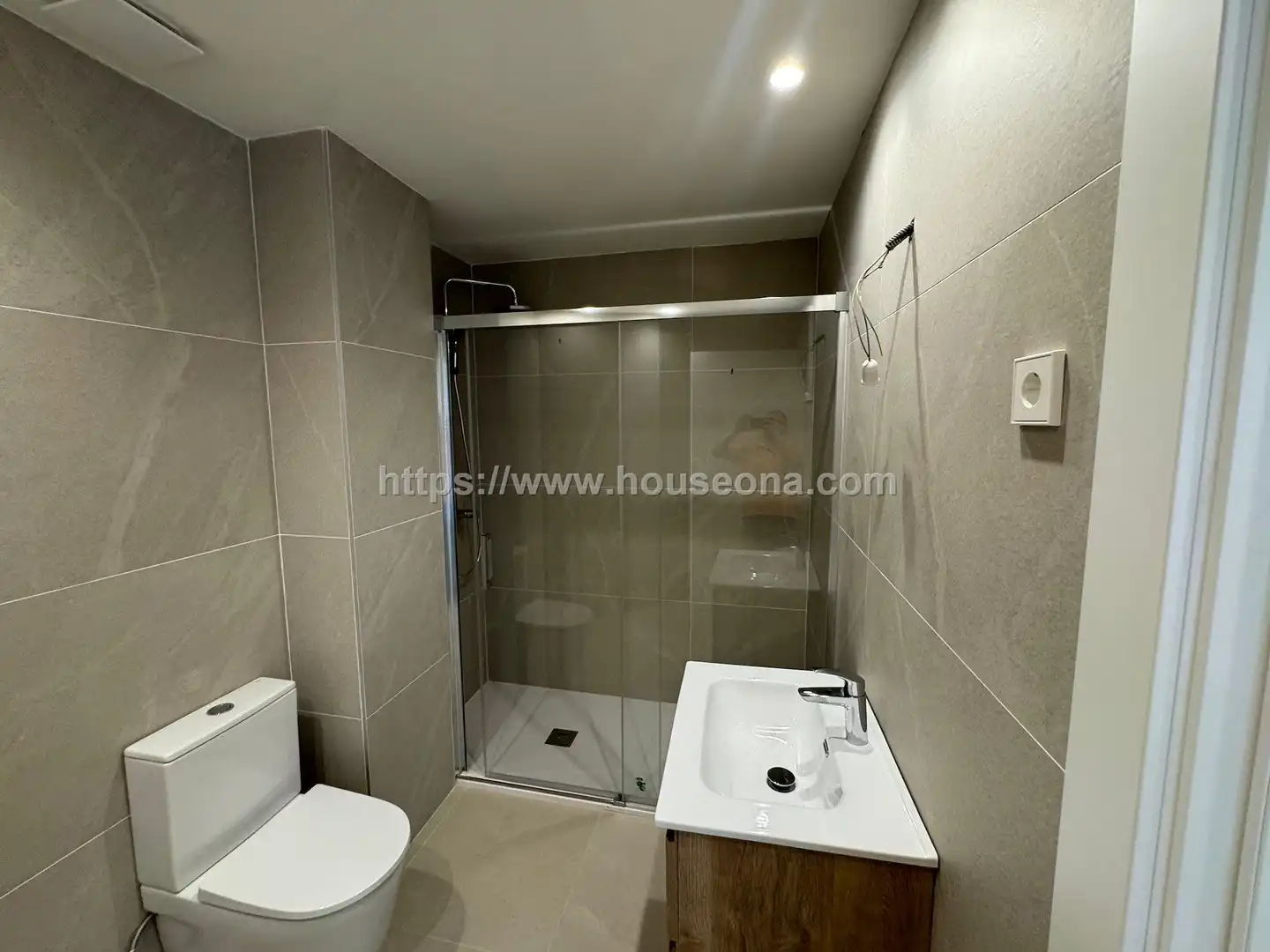 Baño de Piso en venta en Bilbao  con Calefacción, Terraza y Trastero