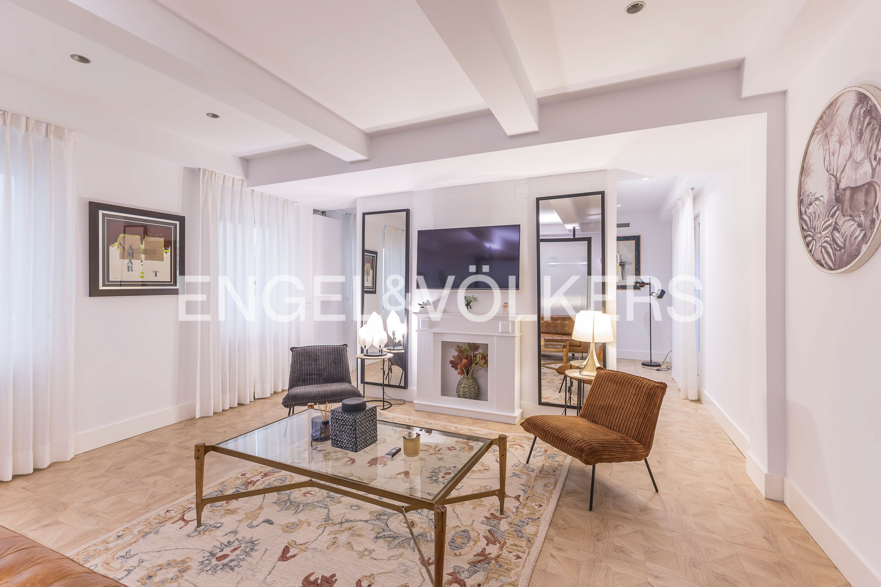 Sala d'estar de Apartament de lloguer en  Madrid Capital amb Aire condicionat, Calefacció i Moblat