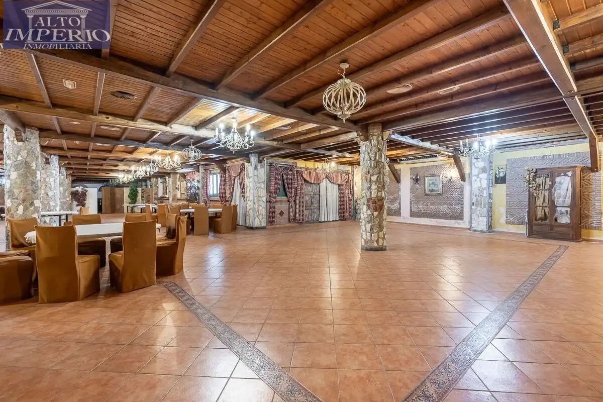 Local comercial en venda a Pinos Genil, imagen 18