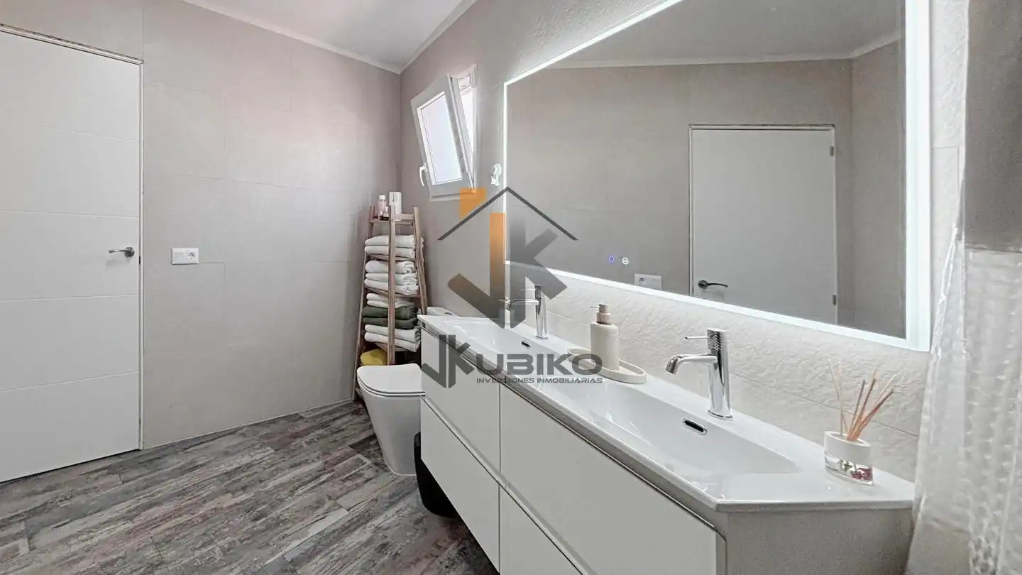 Bathroom of Houses for sale in Arafo  with Air Conditioner, Private garden and Terrace