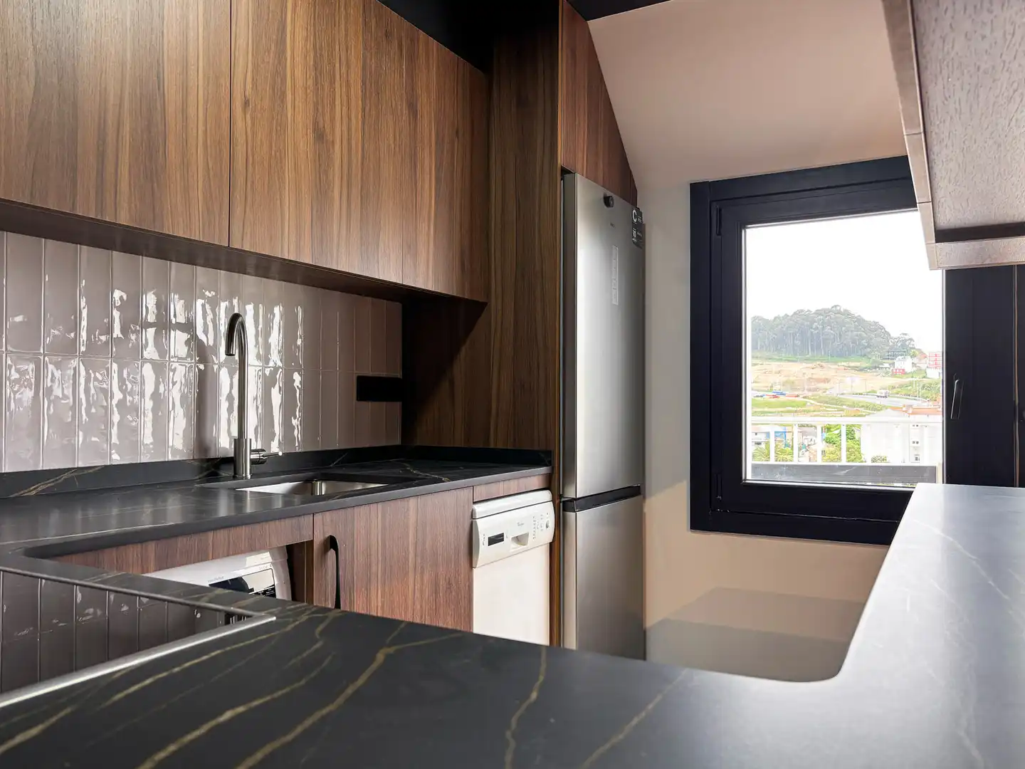 Kitchen of Flat for rent in A Coruña Capital   with Heating, Parquet flooring and Terrace