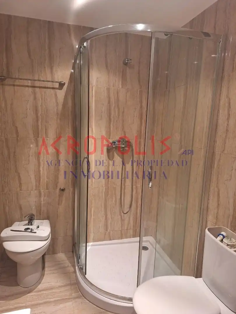 Bathroom of Flat for rent in Benavente  with Terrace and Furnished