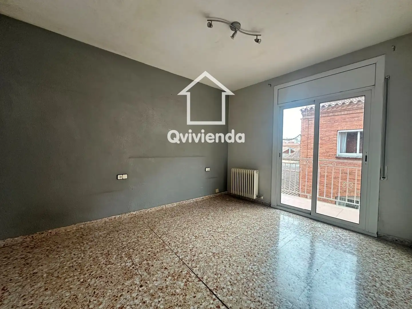 Sala de estar de Casa adosada en venta en Santa Perpètua de Mogoda con Trastero