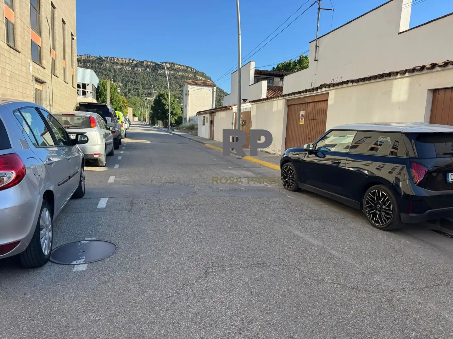 Parkplatz von Fabrikhallen zur Miete in Sant Martí de Centelles