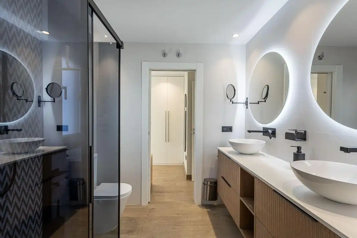 Badezimmer von Haus oder Chalet zum Verkauf in Albolote mit Klimaanlage, Heizung und Terrasse