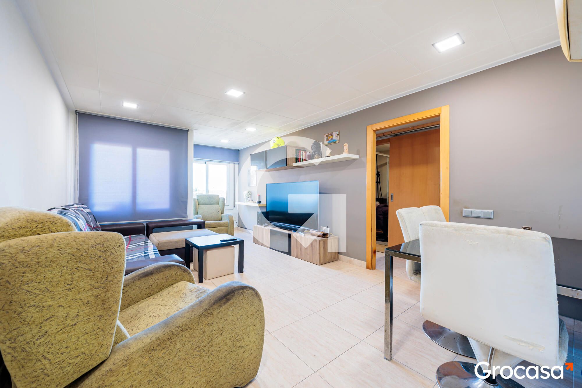 Living room of Flat for sale in Terrassa  with Air Conditioner, Heating and Oven