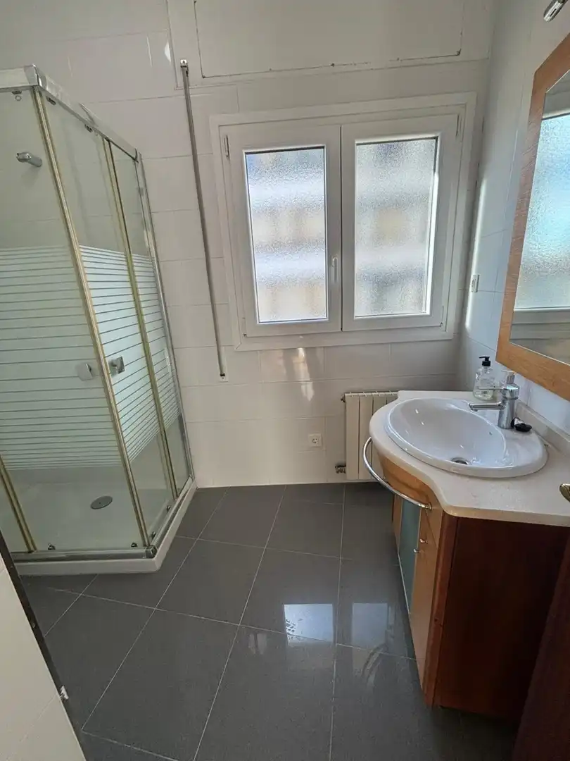 Bathroom of Apartments for rent in Murcia  with Air Conditioner and Heating
