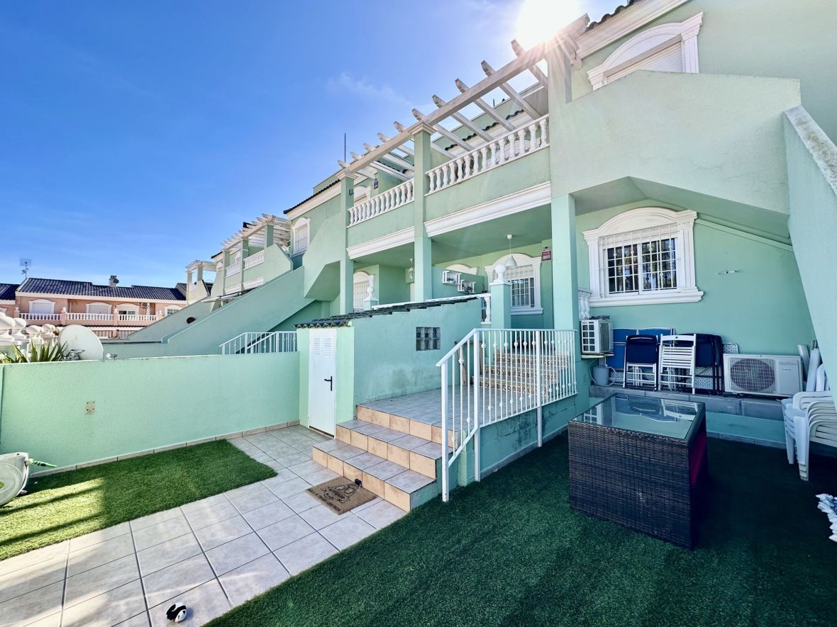 Vista exterior de Apartament en venda en Santa Pola amb Aire condicionat, Calefacció i Terrassa