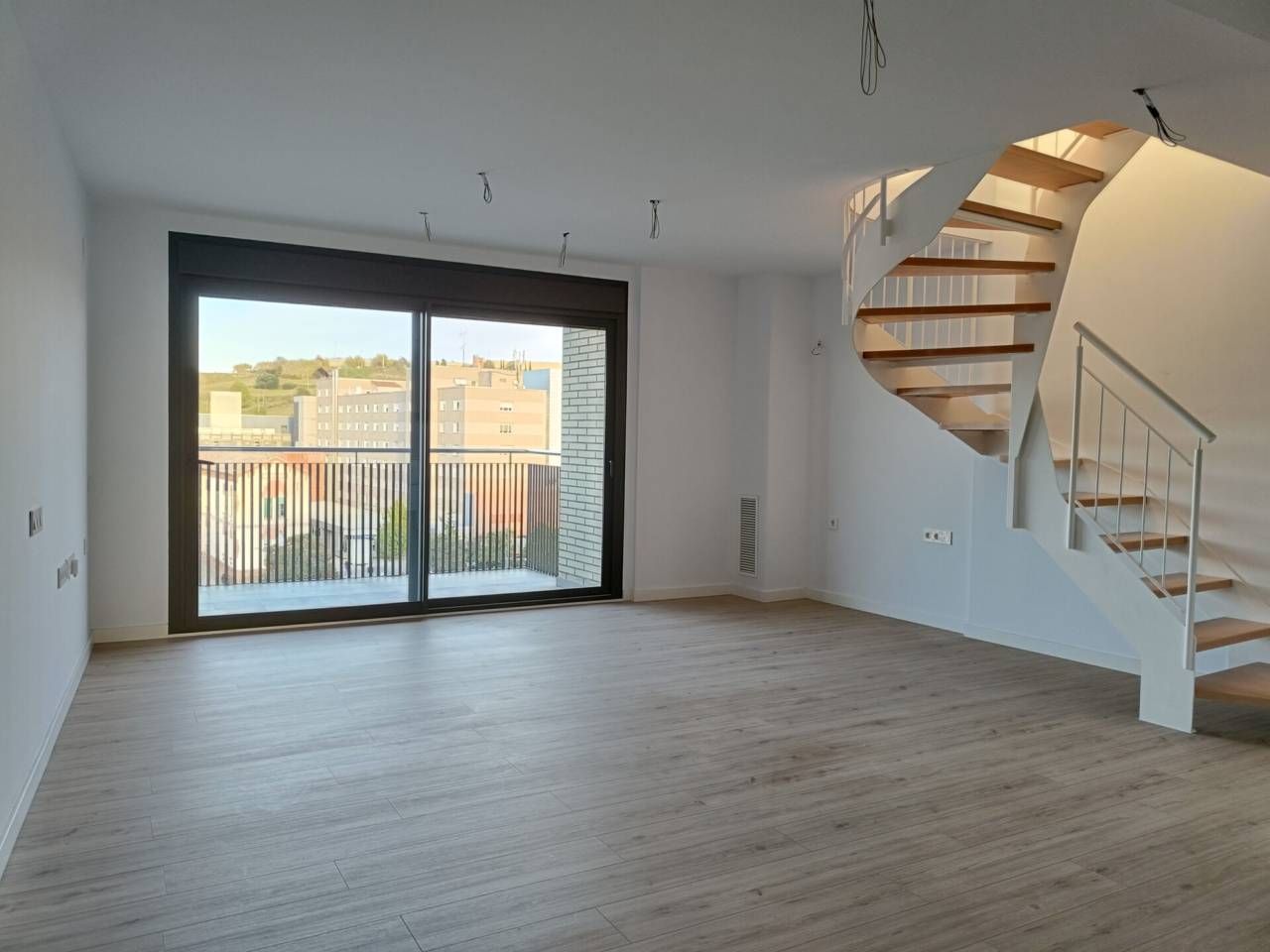 Sala de estar de Dúplex en venta en Granollers con Aire acondicionado, Calefacción y Parquet