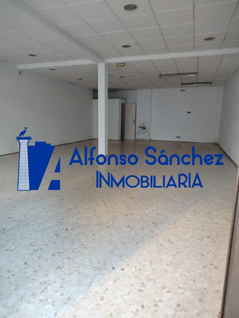 Local comercial en venda a Almendralejo