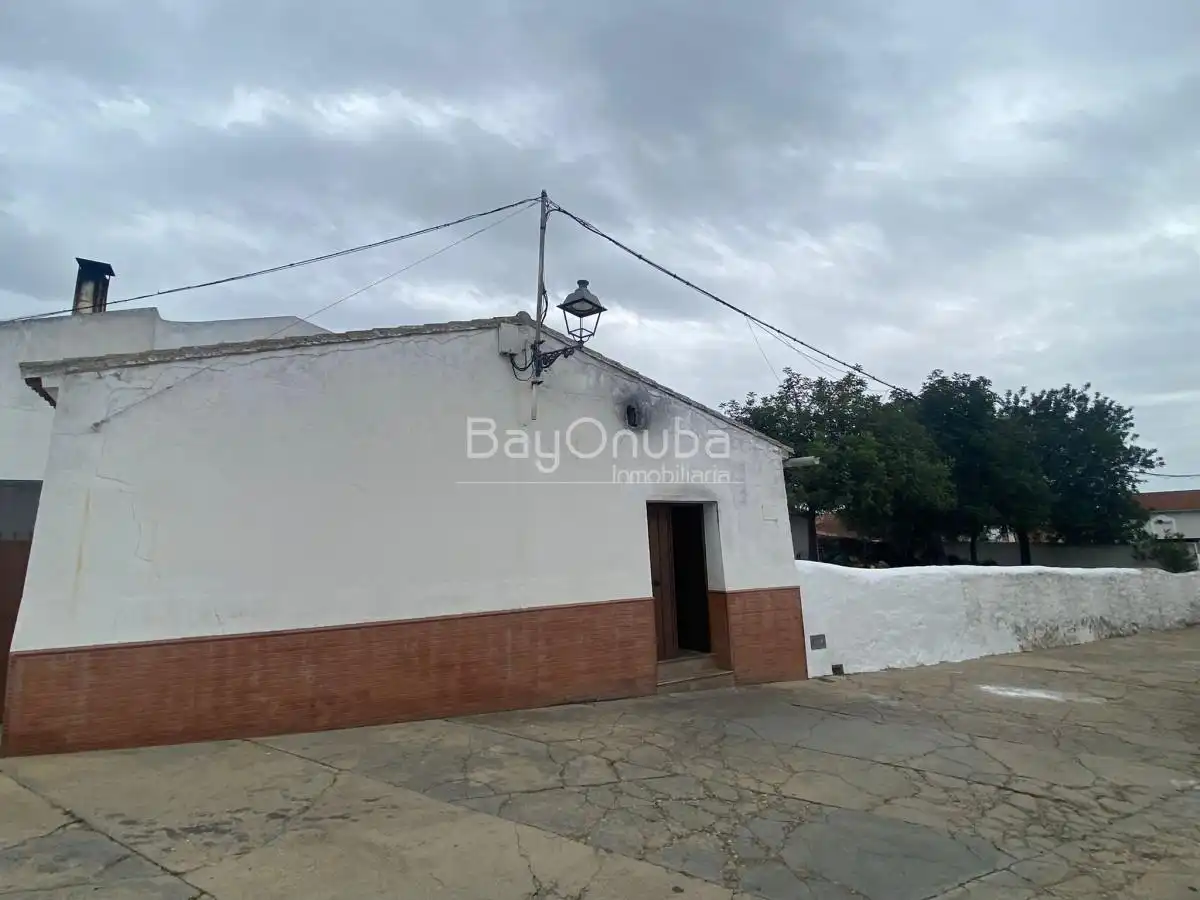 Vista exterior de Local en venda en Villanueva de las Cruces