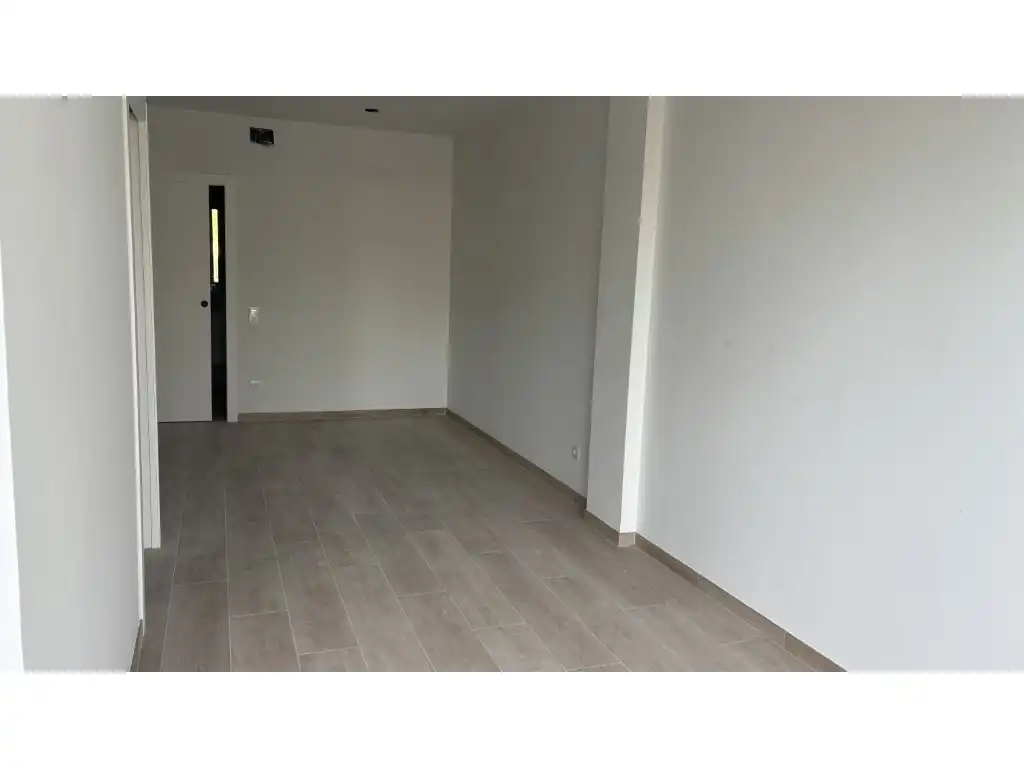 Erdgeschoss zum Verkauf in Manlleu, Barcelona